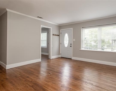 5612 Birchman Avenue - Photo Thumbnail 11