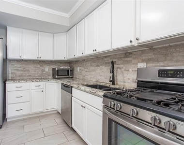 5612 Birchman Avenue - Photo Thumbnail 8
