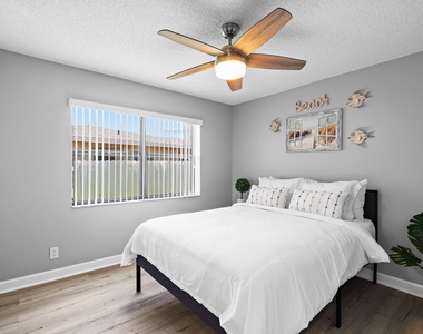 3370 Ne 5th Drive - Photo Thumbnail 13