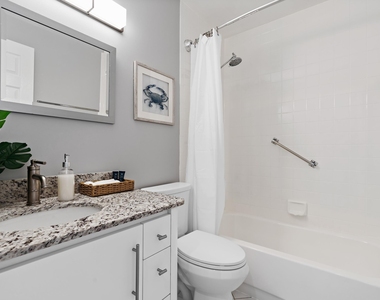 3370 Ne 5th Drive - Photo Thumbnail 16