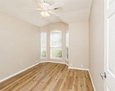8925 Sierra Trail - Photo Thumbnail 15