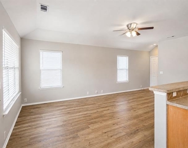 8925 Sierra Trail - Photo Thumbnail 5