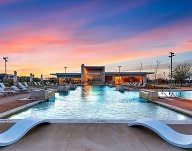 15807 Thorn Apple Road - Photo Thumbnail 30