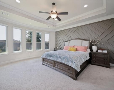 15807 Thorn Apple Road - Photo Thumbnail 7