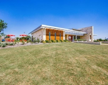 15807 Thorn Apple Road - Photo Thumbnail 13