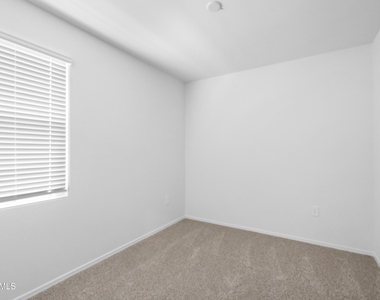18351 W Hackamore Drive - Photo Thumbnail 8
