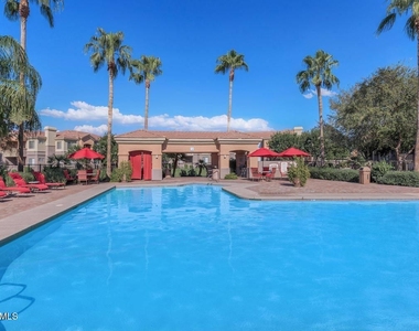 1941 S Pierpont Drive - Photo Thumbnail 18