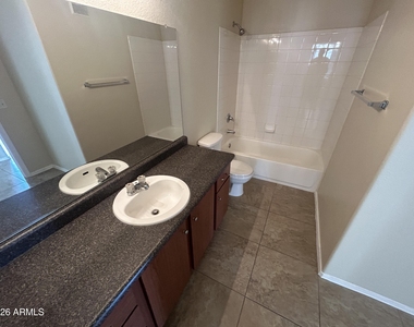 1941 S Pierpont Drive - Photo Thumbnail 12
