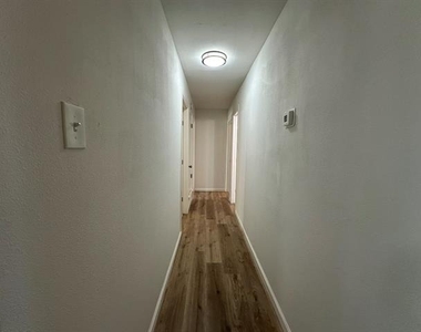 509 Dover Drive - Photo Thumbnail 16