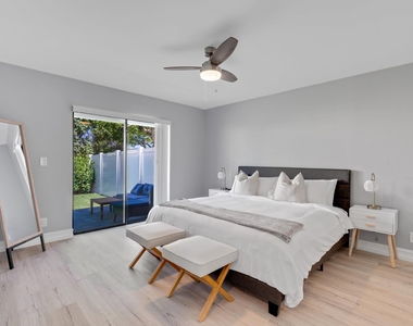 3372 Ne 5th Drive - Photo Thumbnail 8