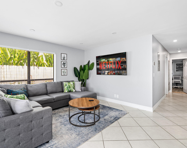 3372 Ne 5th Drive - Photo Thumbnail 34