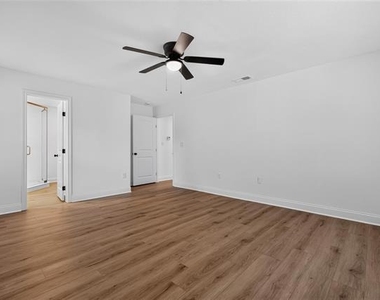 2808 Woodland Drive - Photo Thumbnail 12