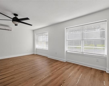 2808 Woodland Drive - Photo Thumbnail 5