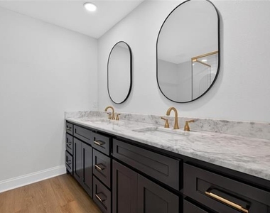 2808 Woodland Drive - Photo Thumbnail 19