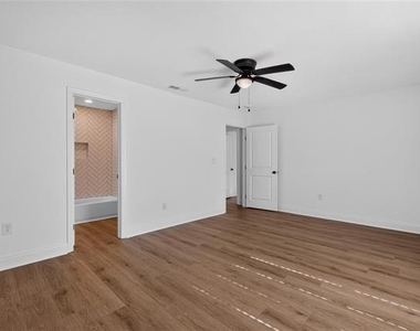 2808 Woodland Drive - Photo Thumbnail 17