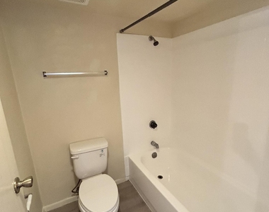 154 W 5th Street - Photo Thumbnail 27