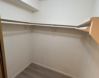 154 W 5th Street - Photo Thumbnail 25