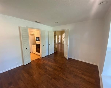3616 Stagecoach Trail - Photo Thumbnail 15