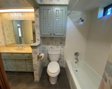 3616 Stagecoach Trail - Photo Thumbnail 25