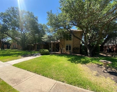 3616 Stagecoach Trail - Photo Thumbnail 2