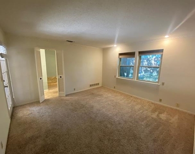 3616 Stagecoach Trail - Photo Thumbnail 27