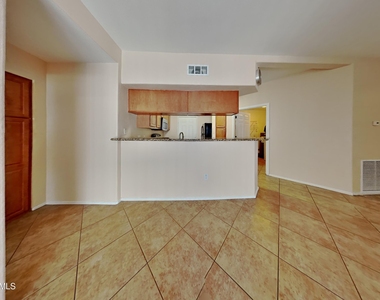 600 W Grove Parkway - Photo Thumbnail 6