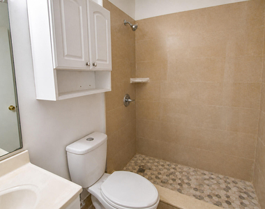7260 Woodmont Terrace - Photo Thumbnail 6
