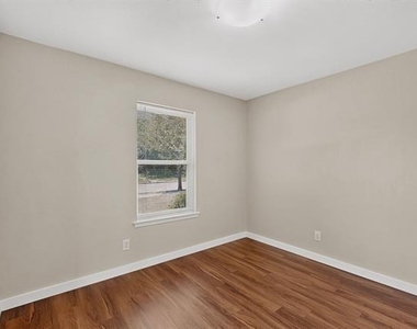 1717 Japonica Lane - Photo Thumbnail 16