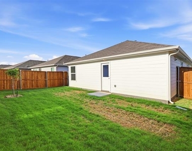 3145 Campeiro Avenue - Photo Thumbnail 14