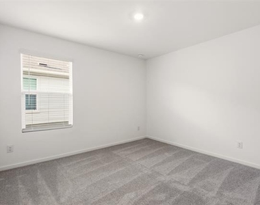 3145 Campeiro Avenue - Photo Thumbnail 13