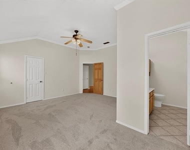 2312 London Drive - Photo Thumbnail 19