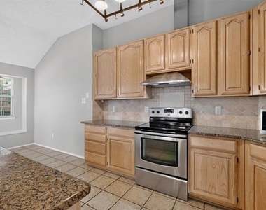2312 London Drive - Photo Thumbnail 14