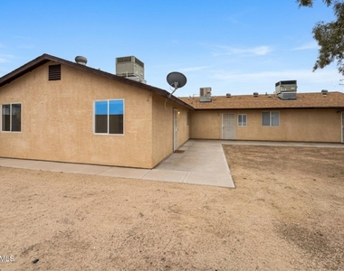 1702 W Shangri La -- - Photo Thumbnail 8