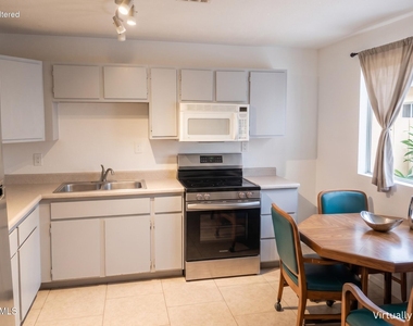 1702 W Shangri La -- - Photo Thumbnail 4