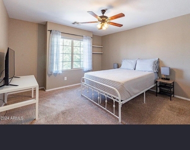 28311 N Cactus Flower Circle - Photo Thumbnail 4