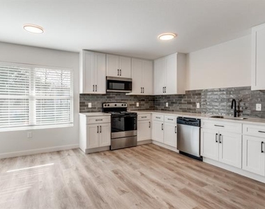5917 Gaston Avenue - Photo Thumbnail 3