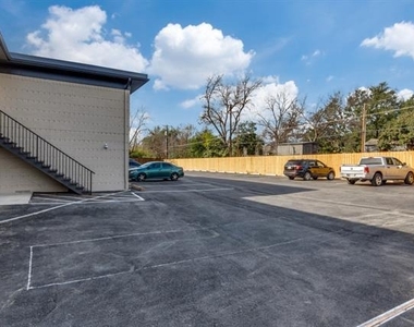 5917 Gaston Avenue - Photo Thumbnail 9
