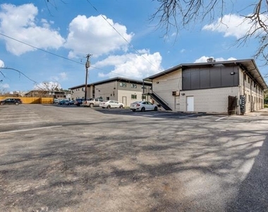 5917 Gaston Avenue - Photo Thumbnail 11