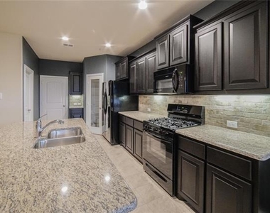 4004 Stone Trail Drive - Photo Thumbnail 4