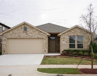 4004 Stone Trail Drive - Photo Thumbnail 1