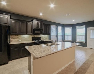 4004 Stone Trail Drive - Photo Thumbnail 3