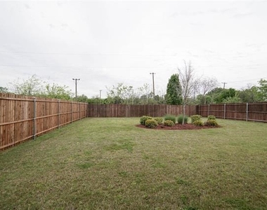 4004 Stone Trail Drive - Photo Thumbnail 24