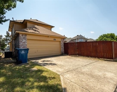 1726 Northampton Drive - Photo Thumbnail 25