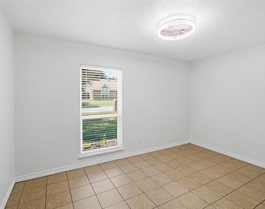 3709 Yaupon Drive - Photo Thumbnail 22