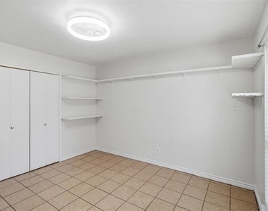 3709 Yaupon Drive - Photo Thumbnail 23