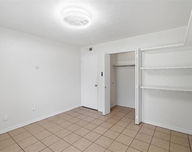 3709 Yaupon Drive - Photo Thumbnail 19