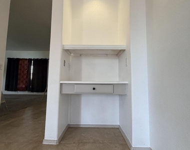 5215 W Tonopah Drive - Photo Thumbnail 2