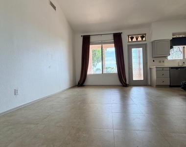 5215 W Tonopah Drive - Photo Thumbnail 4