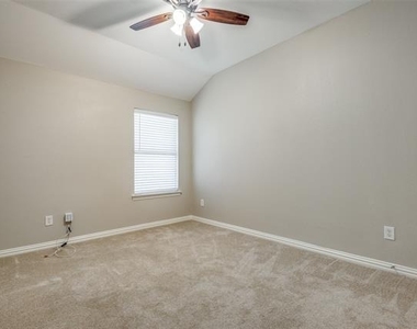 612 Cove Court - Photo Thumbnail 8