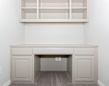 3005 Martha Drive - Photo Thumbnail 13